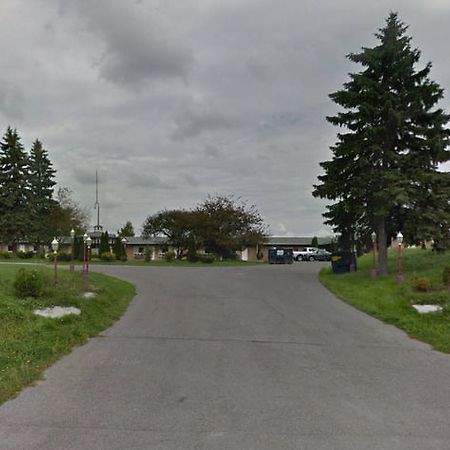 Victoria Motel Lindsay Exterior photo